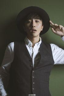 舟奕博照片,光影交织下的青春印记